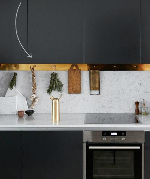 Латунь - известный и любимый многими металл и в первую очередь за свой цвет и не тускнеющий блеск. 04