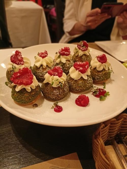 Пришло время обеда. 01