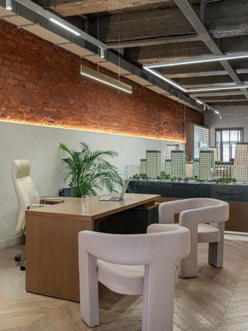 Офис продаж ЖК, созданный архитектором Алсу хайрутдиновой, разместился в бывшем доме купца Меркулова - здании второй половины Xviii века. 02