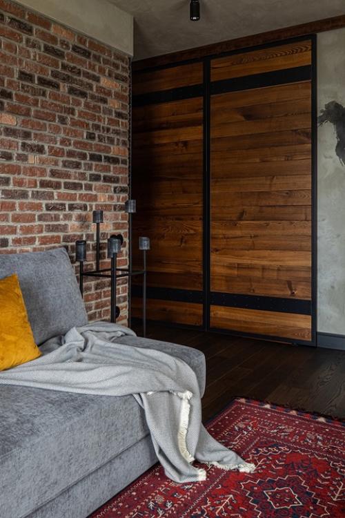 Яркий уютный лофт в интерьере гостиной. 02