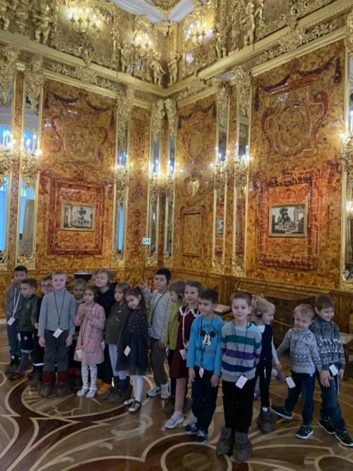 Мудрое решение - провести выходной в кругу друзей, в музее. 04 Мудрое решение - провести выходной в кругу друзей, в музее. 04