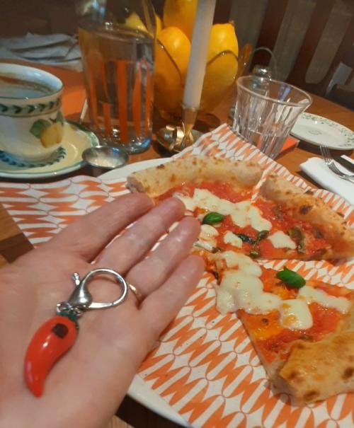 Лашатеми кантаре, что означает в переводе с итальянского - позвольте мне спеть. 02 Лашатеми кантаре, что означает в переводе с итальянского - позвольте мне спеть. 02