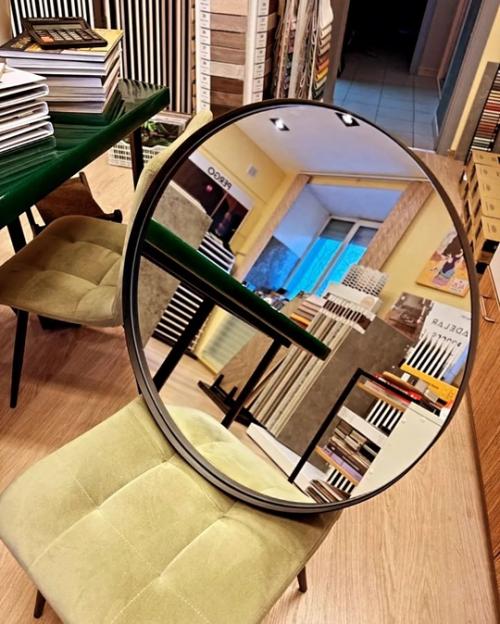 Идеальное зеркало в металлической раме: стиль и качество для вашего интерьера! 02