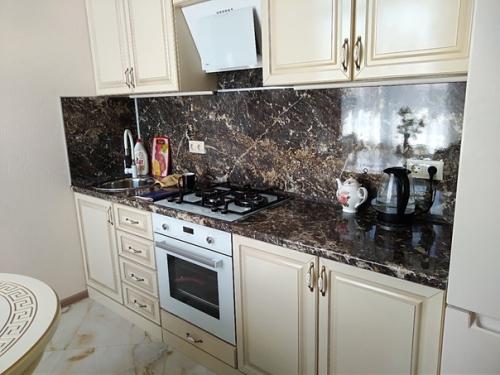 Увидев такую красоту похожую на дворец на крымской, у меня улыбка не сходила с лица! 07