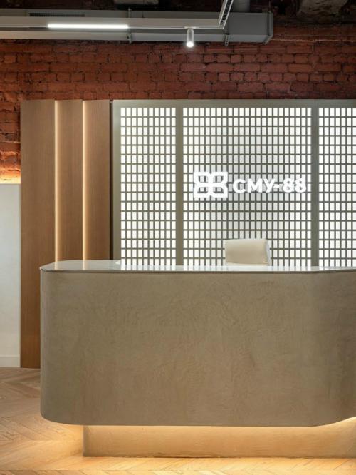 Офис продаж ЖК, созданный архитектором Алсу хайрутдиновой, разместился в бывшем доме купца Меркулова - здании второй половины Xviii века. 03