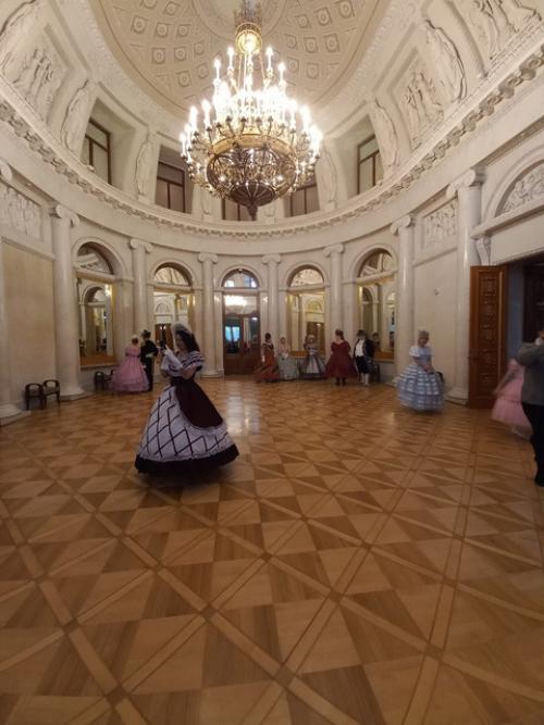 Елагиноостровский дворец.  Подарок Марии Федоровне от сына Александра 1. здесь она жила уже в пожилом возрасте ( с 59 лет. 06