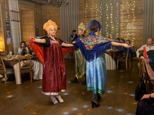 Ресторан Лапландия.  Два разных зала. 09