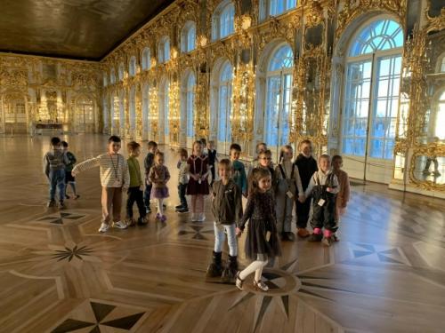 Мудрое решение - провести выходной в кругу друзей, в музее. 07 Мудрое решение - провести выходной в кругу друзей, в музее. 07