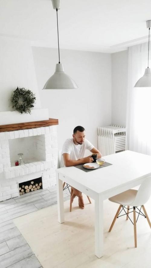 Простой, но такой уютный и продуманный интерьер квартиры. 01