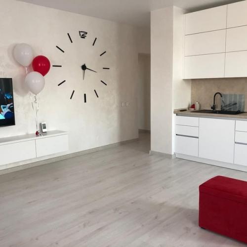 Буквально на днях заехали в нашу новую квартиру. 06