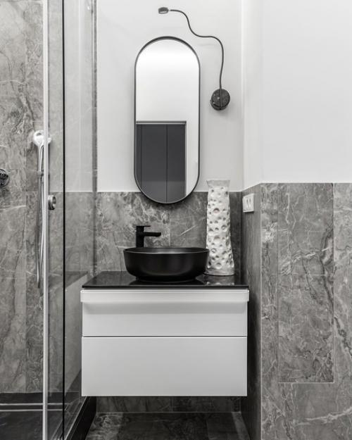 Эта однокомнатная квартира принадлежит девушке 29 лет. 01