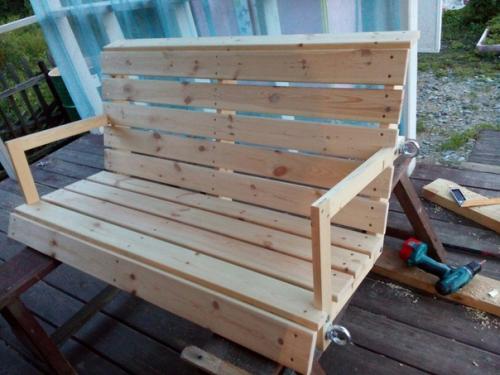 Как сделать красивые качели для дачи! 01