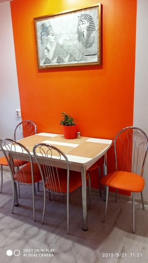 Что-то кухни у всех белые да серые) а я люблю, чтоб поярче. 01