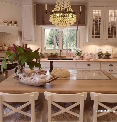 Интерьер в светлых оттенках. 02