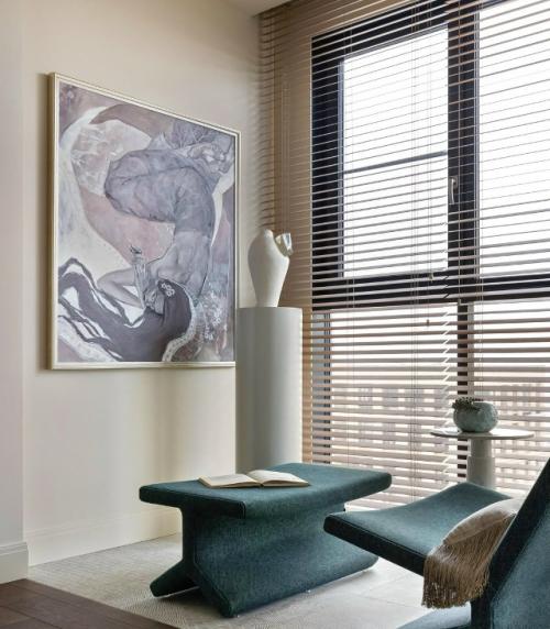 Бежевый интерьер для молодой девушки. 01