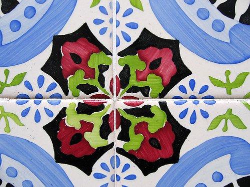 Азуле?  жу (Порт.  Azulejo) - название португальских изразцов. 05