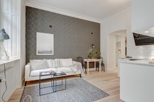 Эту очень компактную шведскую квартиру иначе как чудом назвать сложно. 01