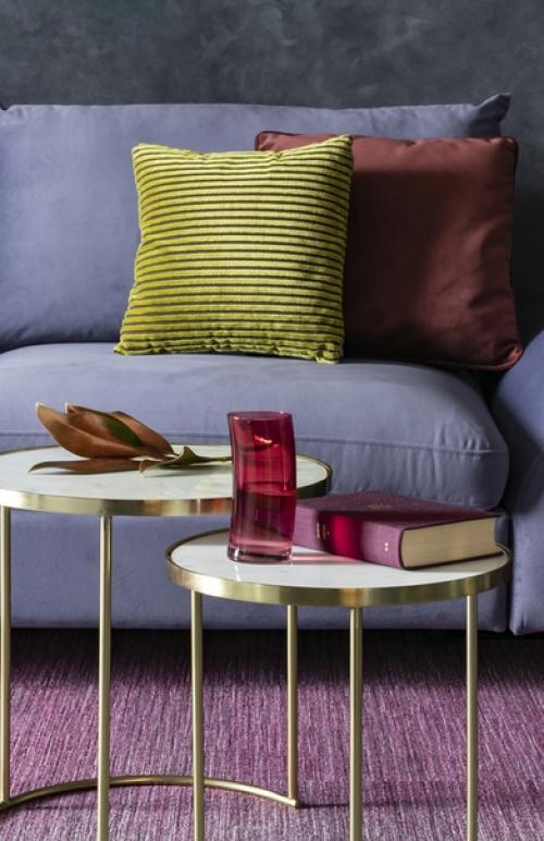 Двухкомнатная квартира 81 м для молодой пары, жаждущей цветовых экспериментов.