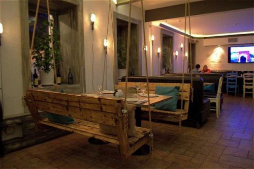 Кафе и рестораны москвы с гамаками и качелями. 03