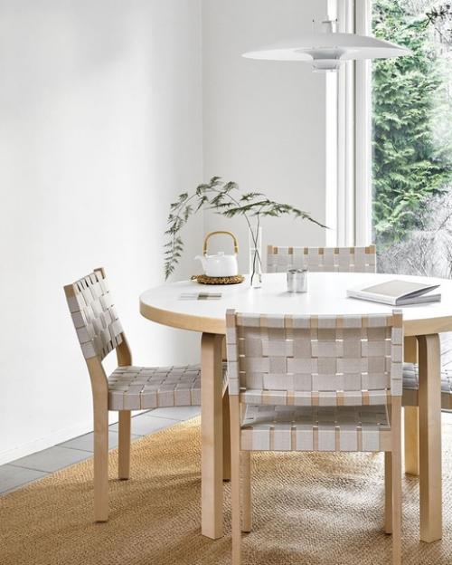 Знаменитый стул 611 финского дизайнера алавара аалто. 01