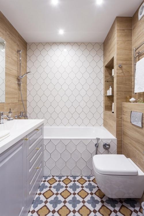 Совсем недавно рабочие закончили ремонт в нашей ванной.