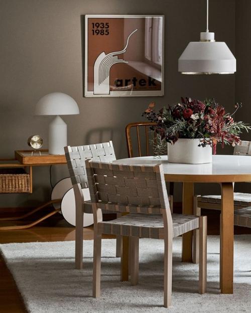 Знаменитый стул 611 финского дизайнера алавара аалто. 05