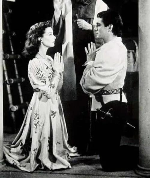 Вивьен ли исполнила роль Джульетты в спектакле Ромео и Джульетта (1940. 05