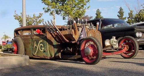 Rat Rod - это ветхие старые автомобили, которые не были никому нужны и просто-напросто игнорировались долгое время. 03
