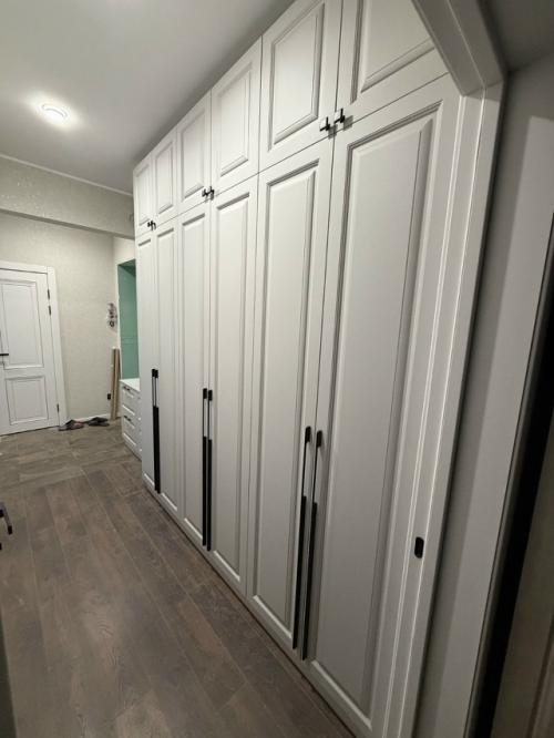 Прихожие в типовых квартирах - это совсем небольшое помещение без окон. 02 Прихожие в типовых квартирах - это совсем небольшое помещение без окон. 02