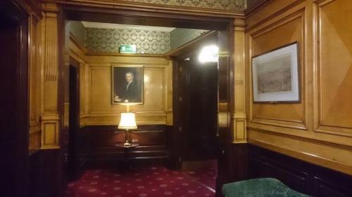 Тогда/сейчас: интерьер библиотеки 2-ого класса Олимпика. 01