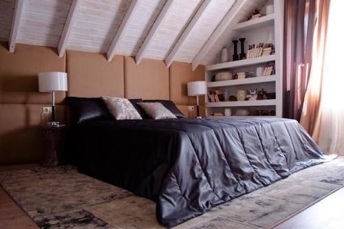 Интерьер мансардной спальни 17 кв.  