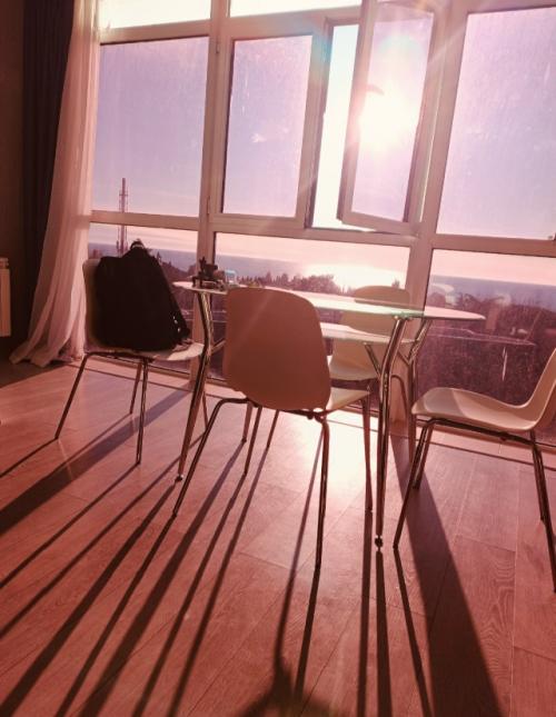 Чувство дома - это очень глубокое и субъективное переживание, которое сложно описать одним предложением.  