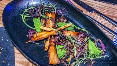 Ресторан в стилистике Horizon Forbidden West. 07