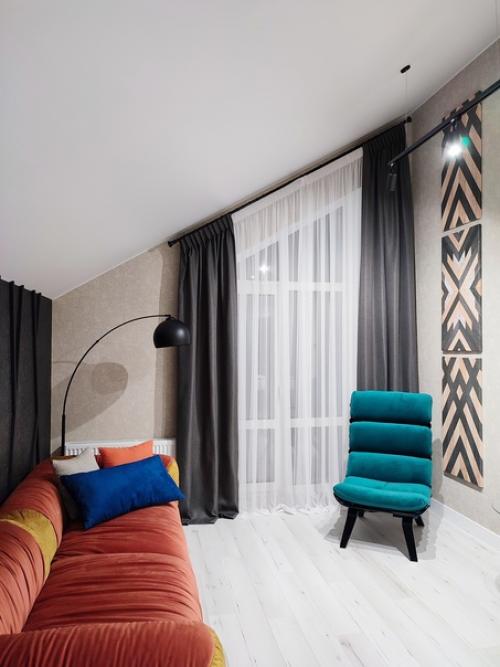 Монтаж штор на скошенные окна. 01