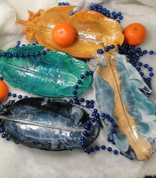 В последние годы эпоксидная смола стала популярным материалом в мире дизайна. 02