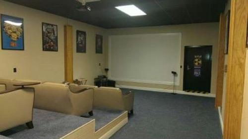 Частный бункер.  Похоже, апокалиптические настроения всерьез бытуют среди американцев. 03