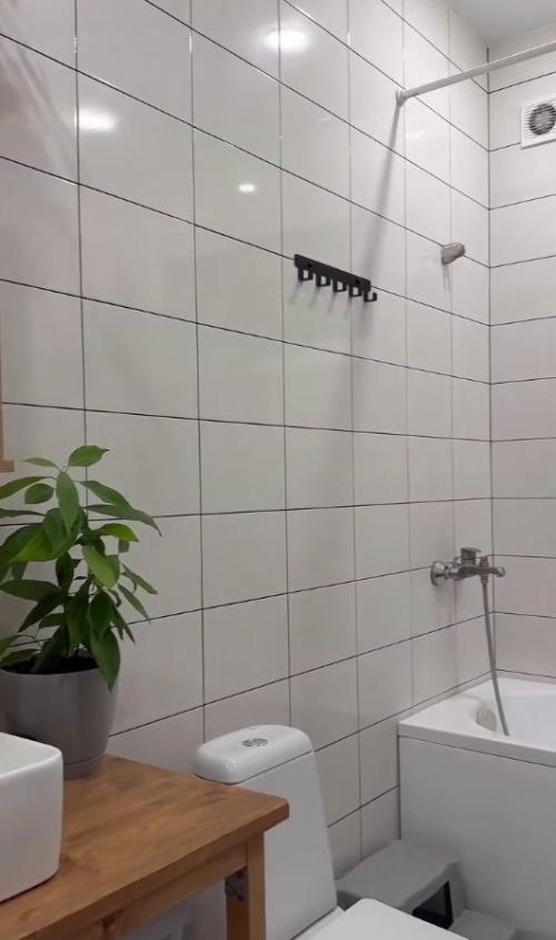 Когда пожалели денег на цветную затирку и решили поэксперементировать с нестирающимся маркером. 05