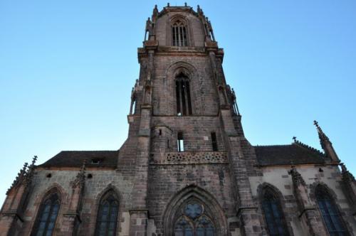 Готическая церковь Св.  Георгия на месте дворцовой часовни построена Св. 02