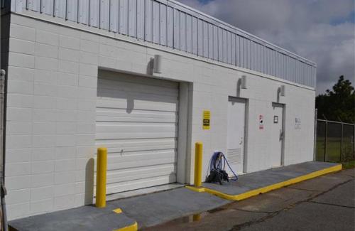 Частный бункер.  Похоже, апокалиптические настроения всерьез бытуют среди американцев. 02