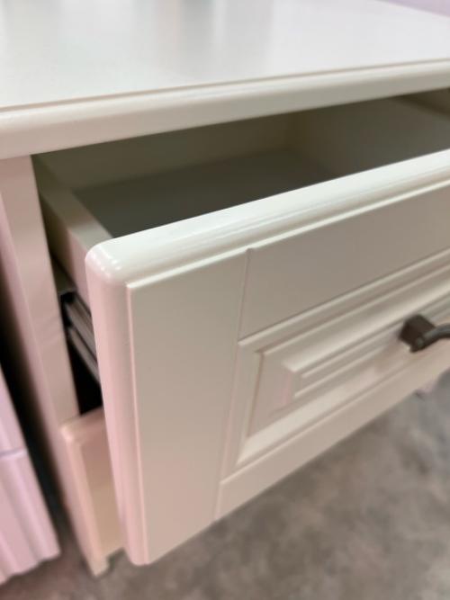 Эту спальню можно собрать по отдельности, смотря у кого какая комната. 06