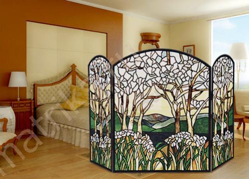 Витражными могут быть не только окна. 01