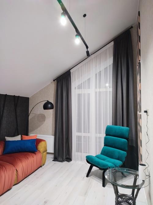 Монтаж штор на скошенные окна. 03