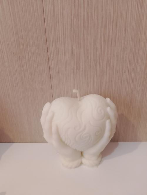 Свечи из натурального соевого воска - это уникальный и креативный способ добавить красоту и атмосферу в любой дом. 01