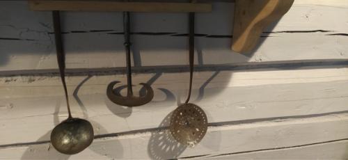 В небольшом деревянном домике конца XIX века размещается музей Подпольная Типография. 07