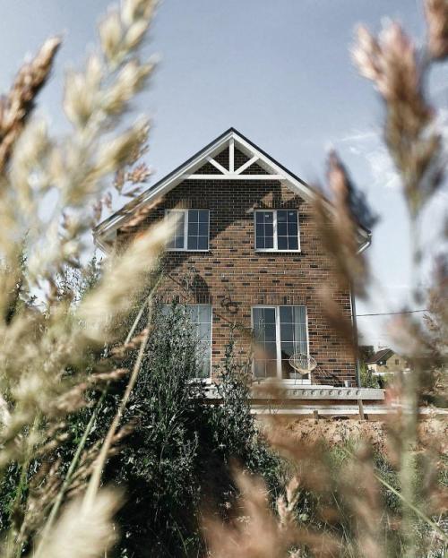 Уютный эко - интерьер с ощущением воздуха и света.

