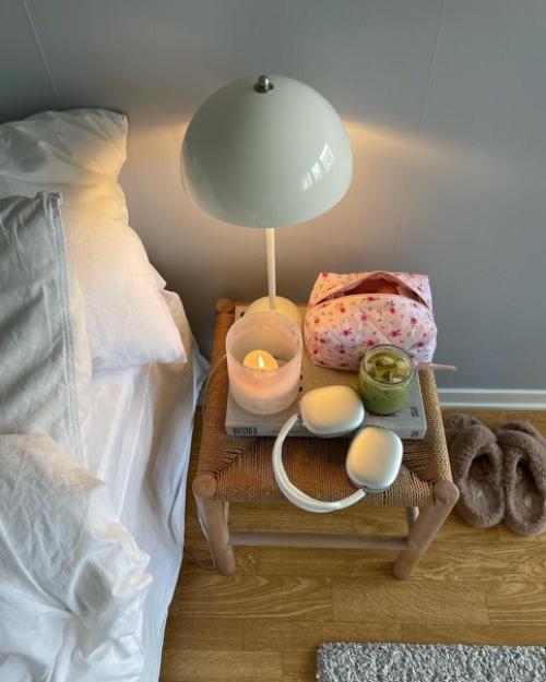 Вы только посмотрите на интерьер маленькой квартиры молодой девушки, которая живет в Гётеборге в Швеции. 03