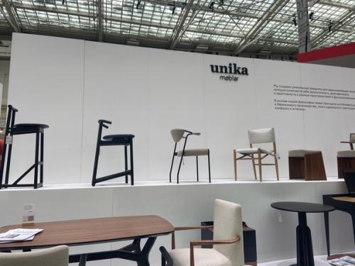 В пятницу в московском гостином дворе открылась международная выставка мебели, интерьерных решений и искусства Artdom 2024. 08