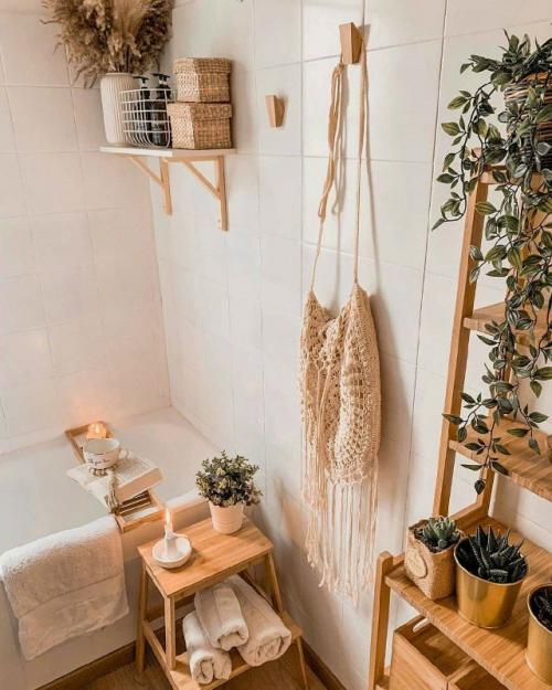 Светлая ванная комната: гармония уюта и практичности. 01