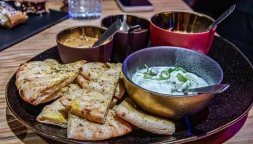 Ресторан в стилистике Horizon Forbidden West. 06