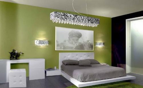 Дизайн интерьера бело - зеленой спальни. 08